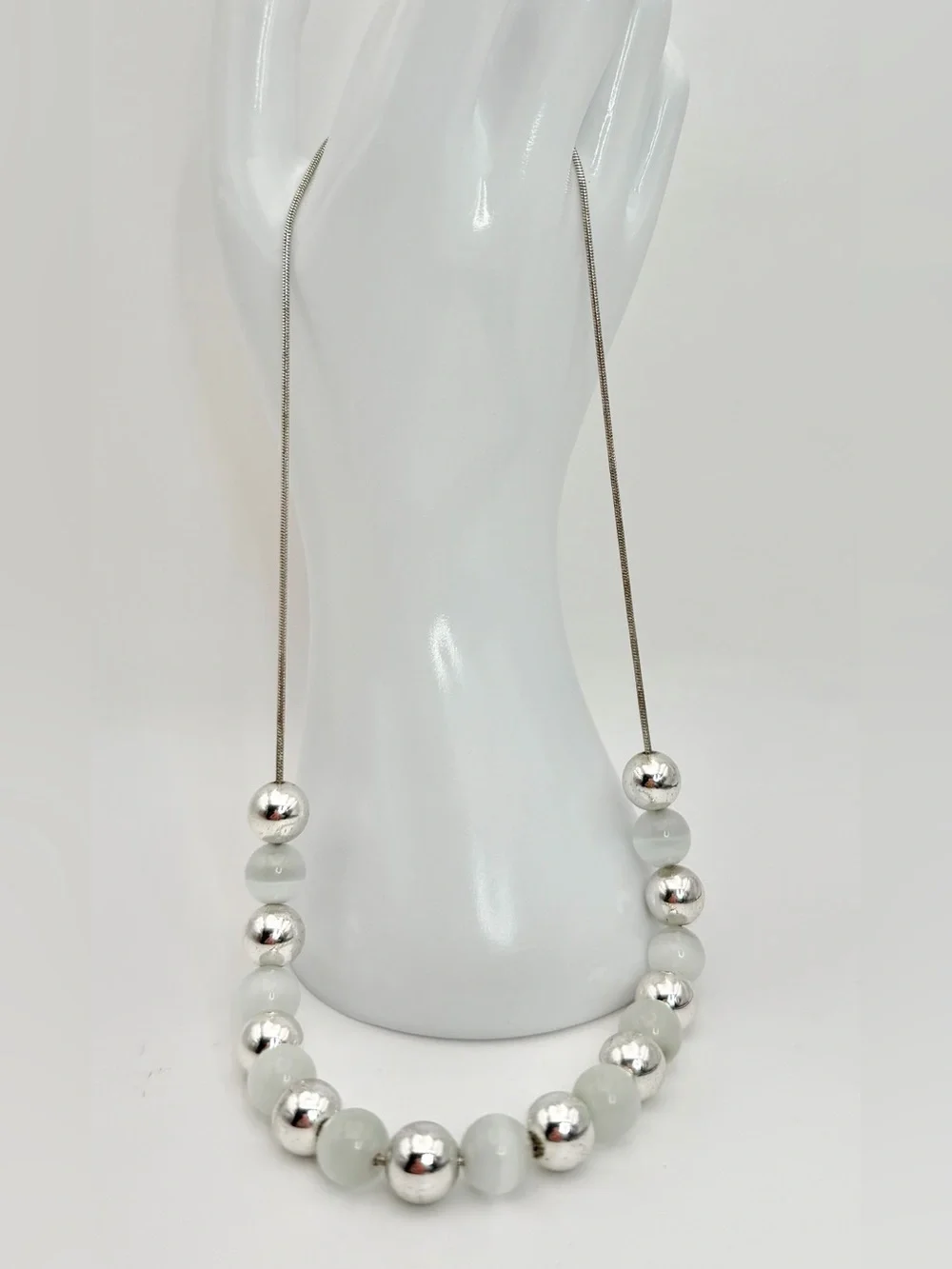Classic White Cat Eye Necklace with Silver Beads